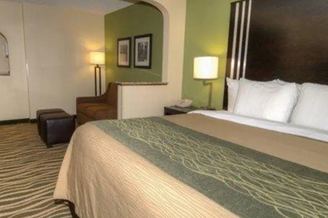 Comfort Inn Near Downtown & Blue Ridge Pkwy Marion Kültér fotó