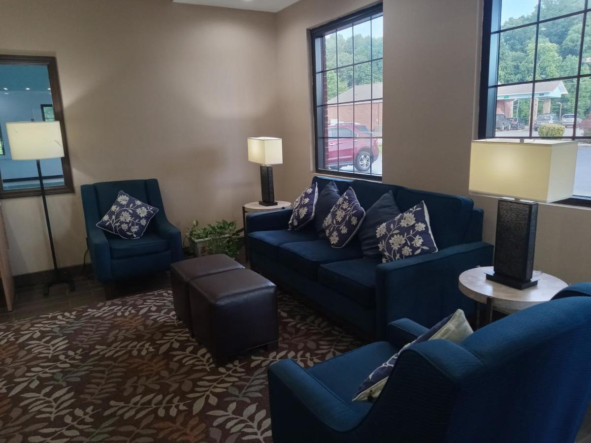 Comfort Inn Near Downtown & Blue Ridge Pkwy Marion Kültér fotó