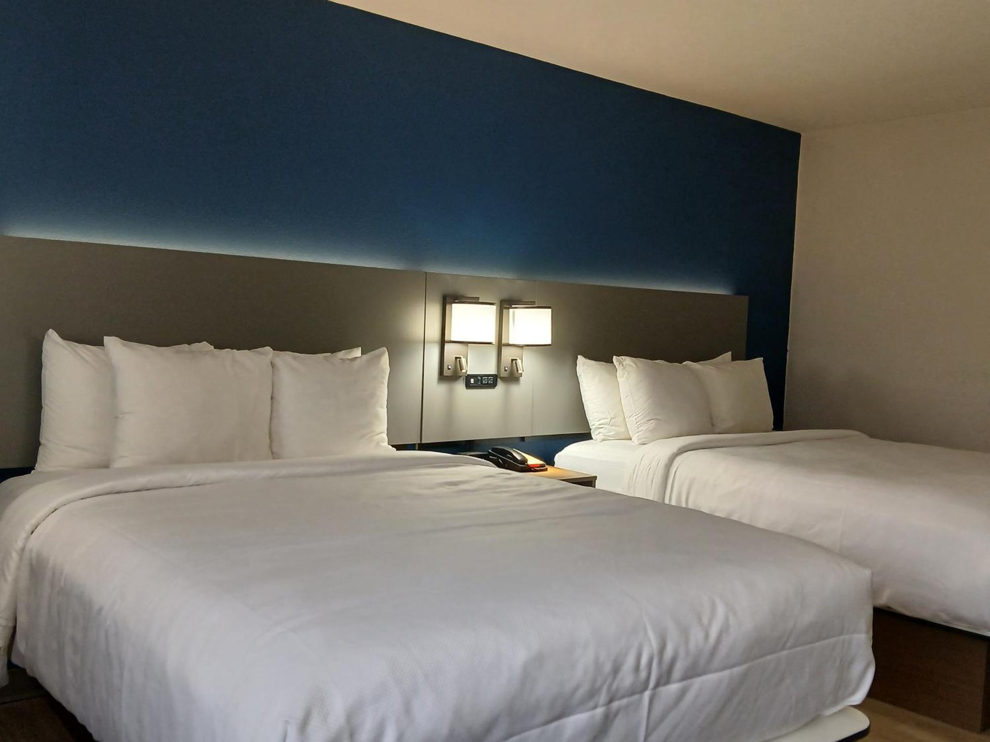 Comfort Inn Near Downtown & Blue Ridge Pkwy Marion Kültér fotó