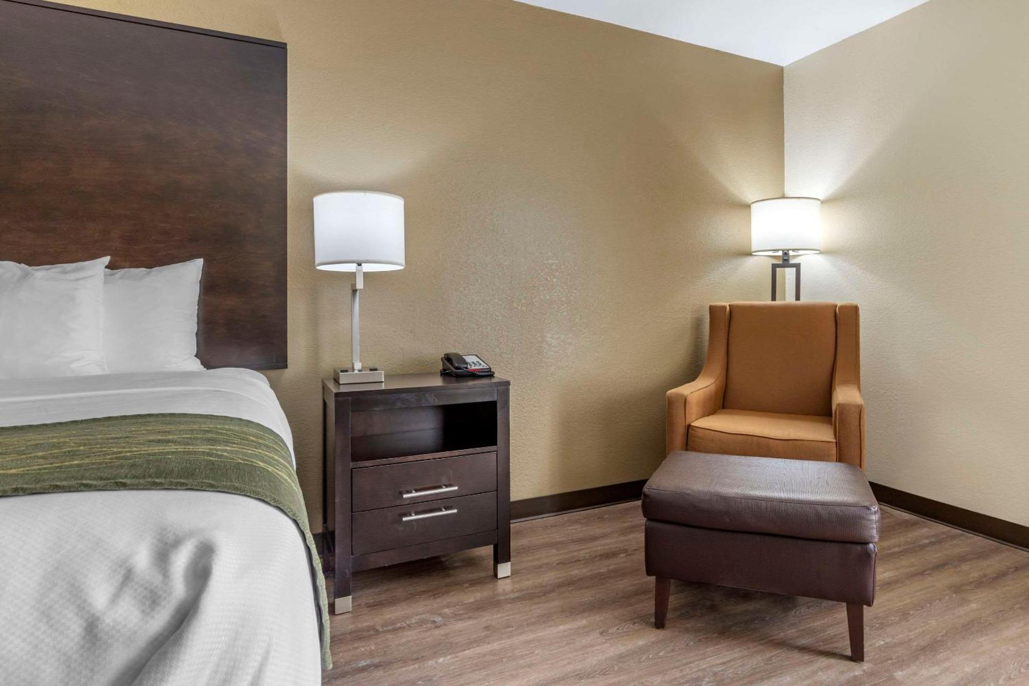 Comfort Inn Near Downtown & Blue Ridge Pkwy Marion Kültér fotó