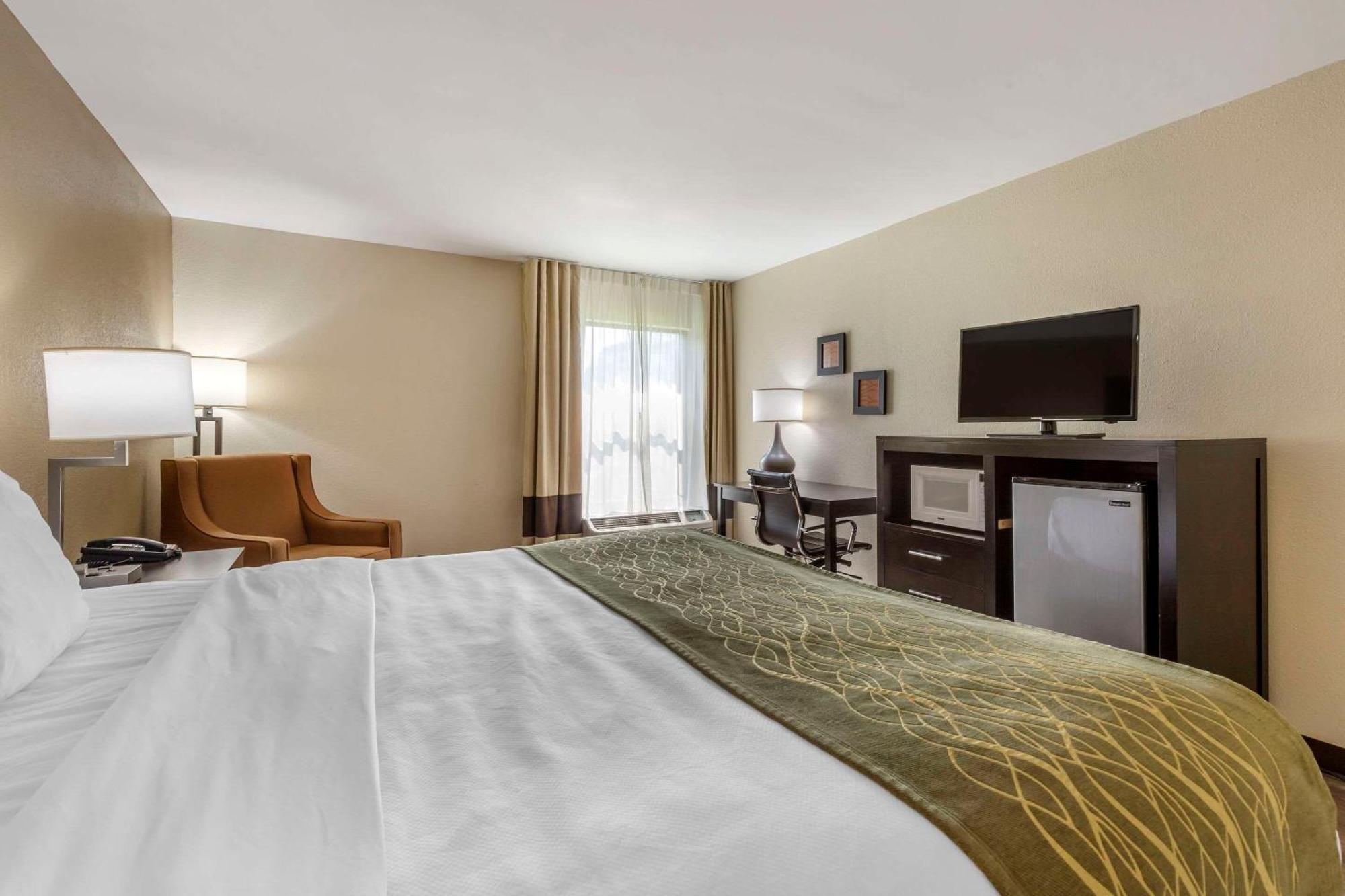 Comfort Inn Near Downtown & Blue Ridge Pkwy Marion Kültér fotó