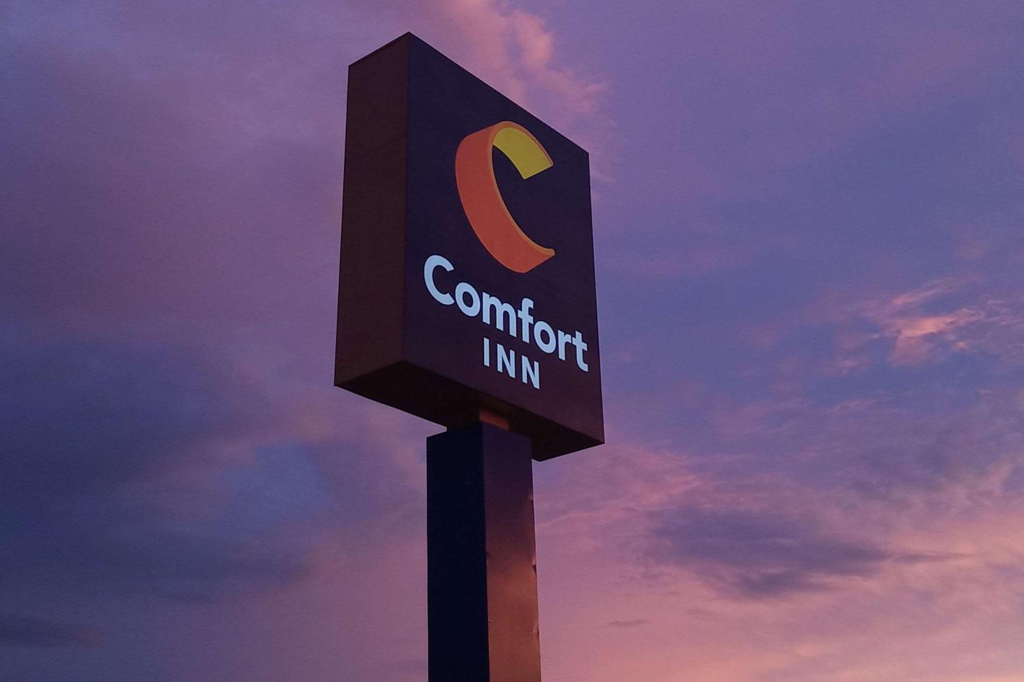 Comfort Inn Near Downtown & Blue Ridge Pkwy Marion Kültér fotó