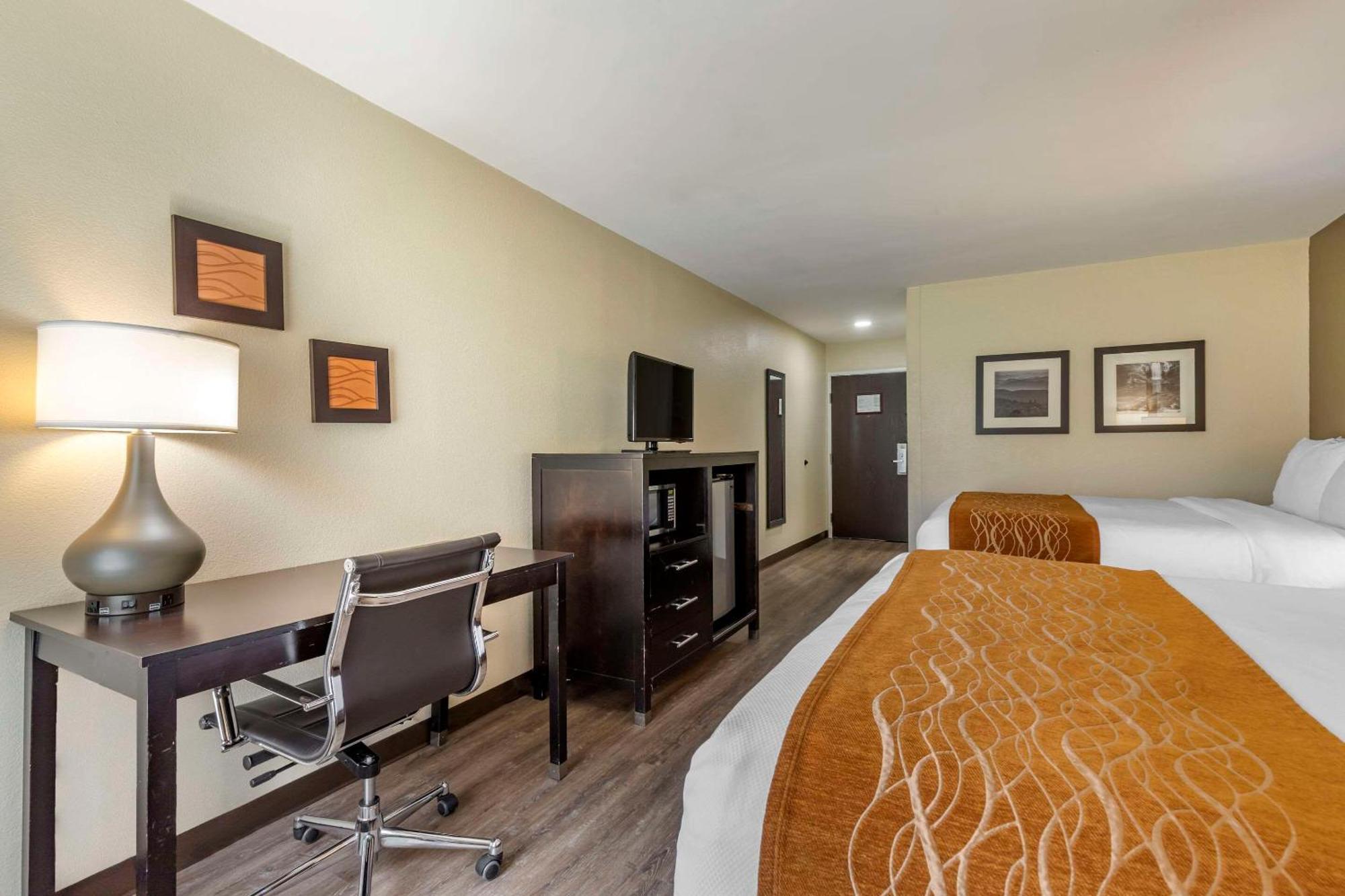Comfort Inn Near Downtown & Blue Ridge Pkwy Marion Kültér fotó
