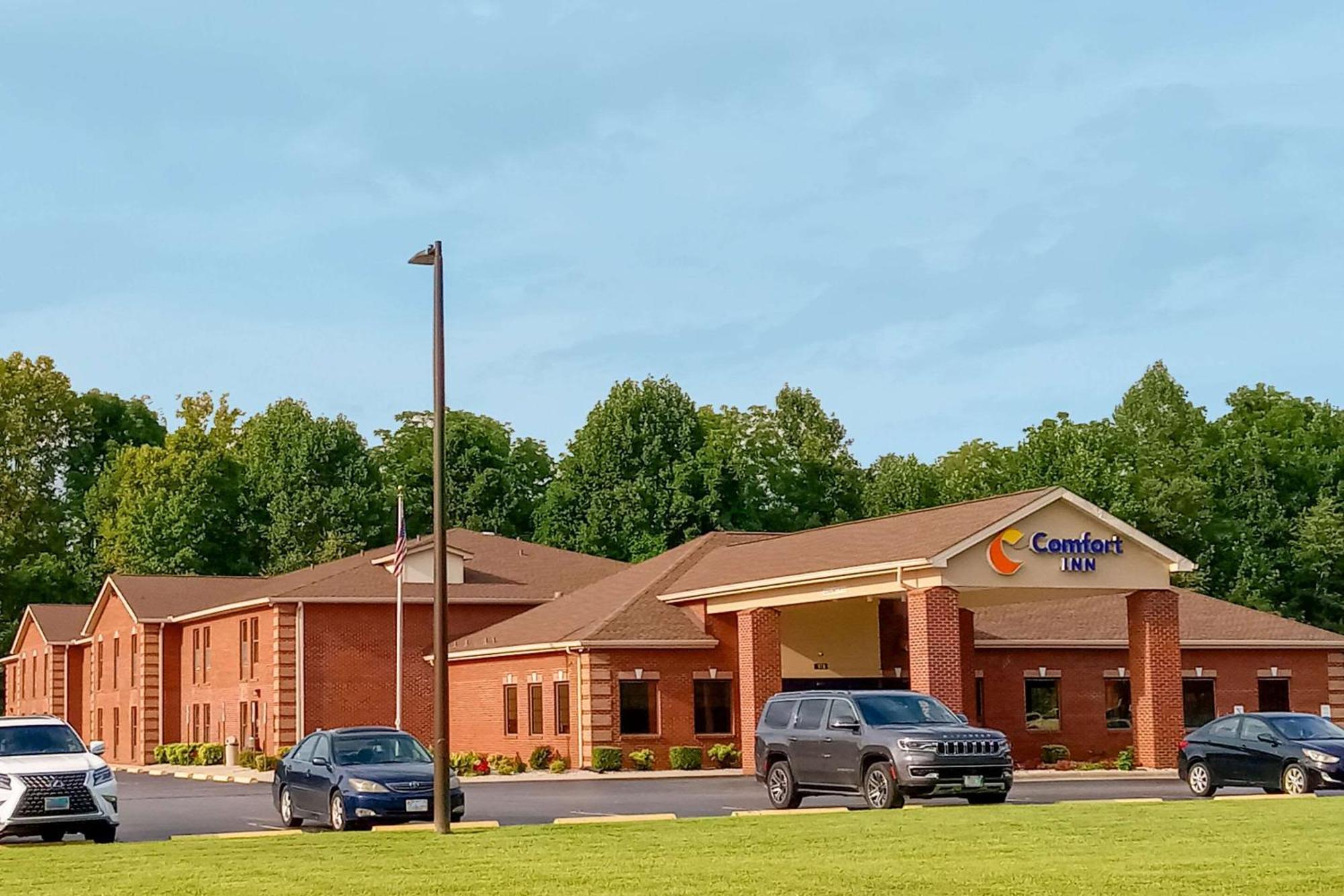 Comfort Inn Near Downtown & Blue Ridge Pkwy Marion Kültér fotó